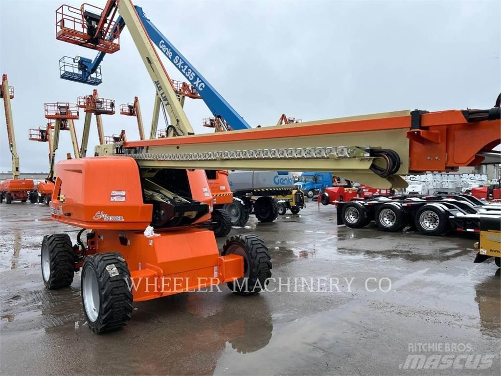 JLG 660SJ SP 曲臂高空作業車