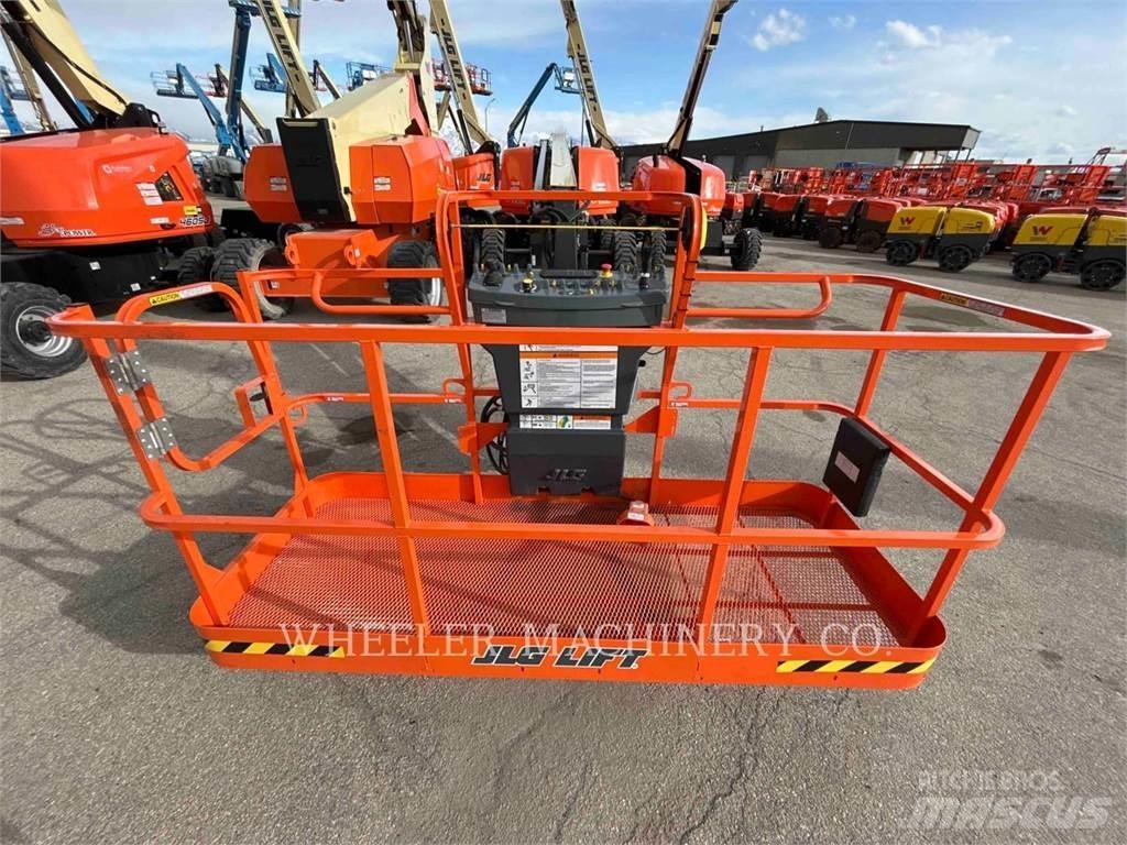 JLG 660SJ SP 曲臂高空作業車