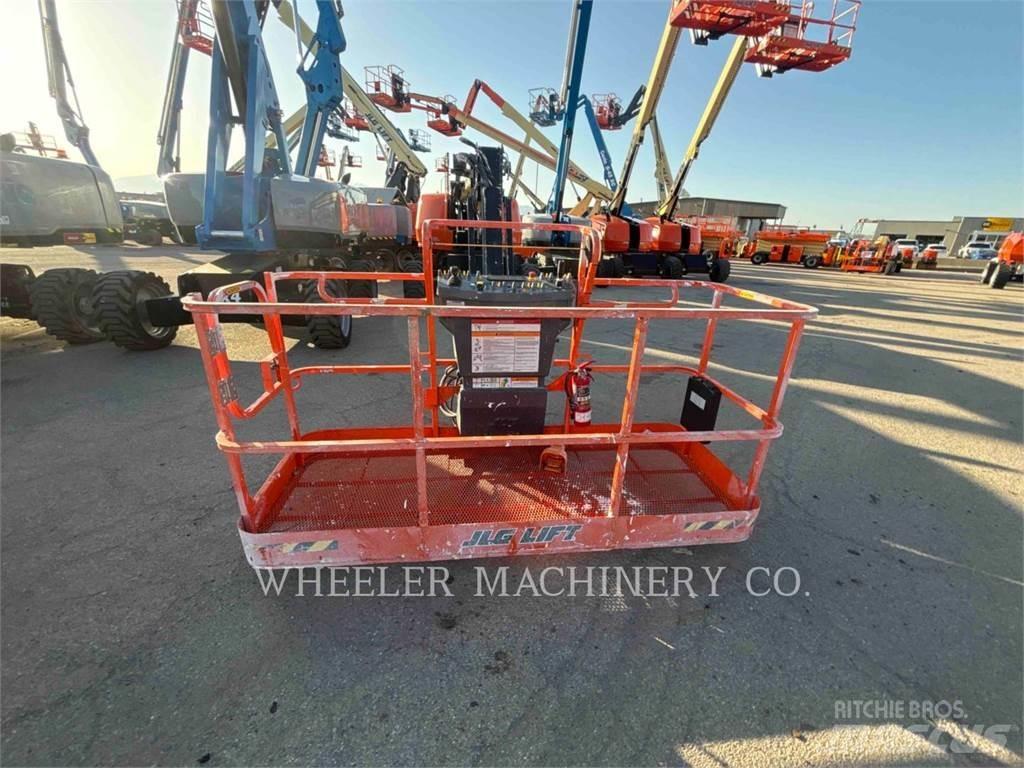 JLG 660SJ SP 曲臂高空作業車