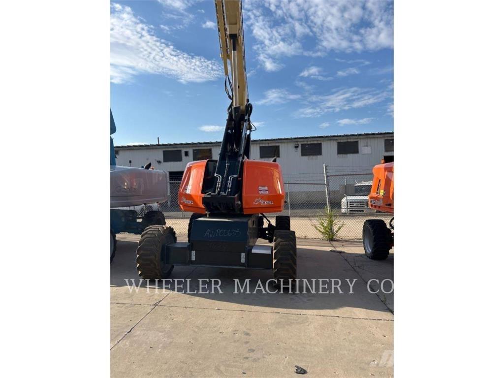 JLG 660SJ SP 曲臂高空作業車