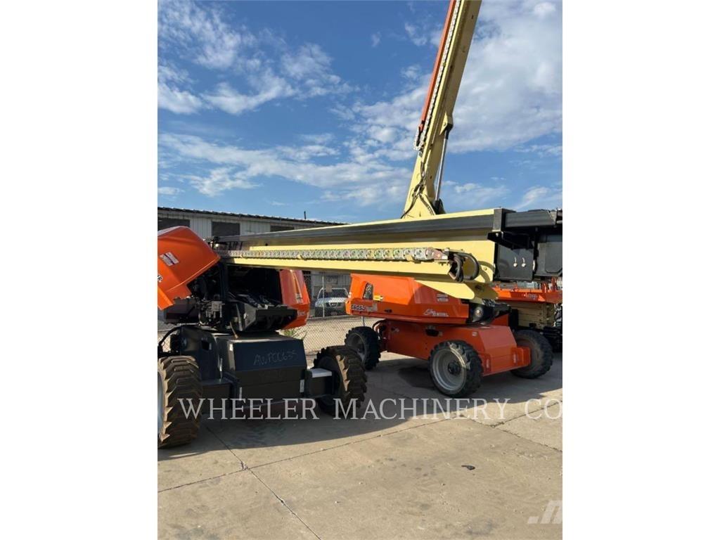 JLG 660SJ SP 曲臂高空作業車