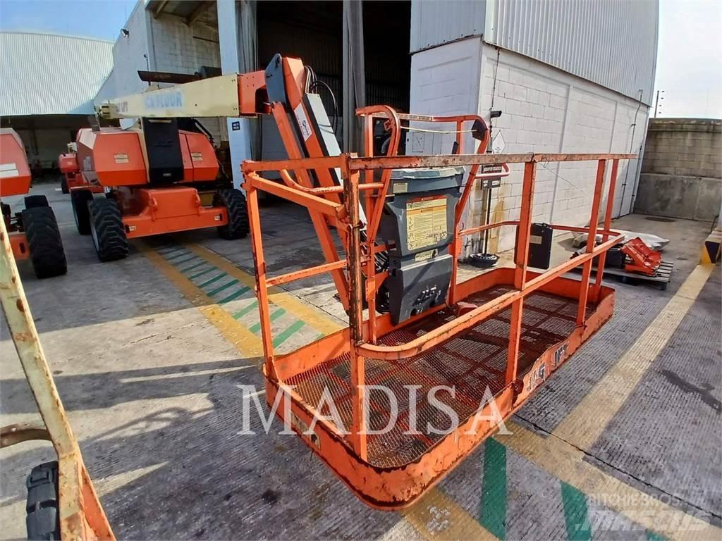 JLG 800 AJ 曲臂高空作業車