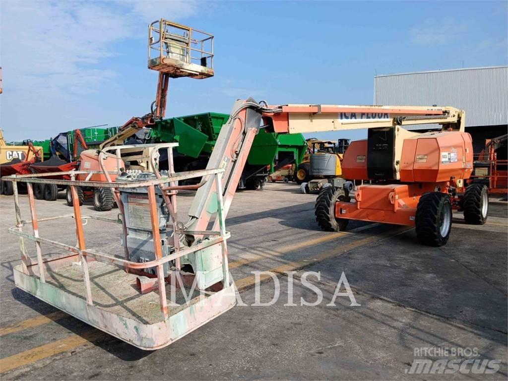 JLG 800 AJ 曲臂高空作業車