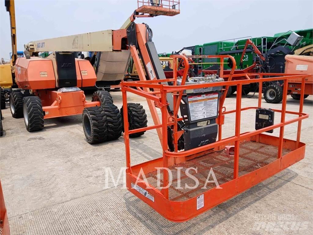 JLG 800 AJ 曲臂高空作業車