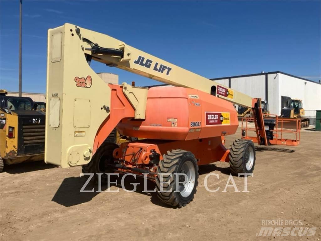 JLG 800AJ 曲臂高空作業車