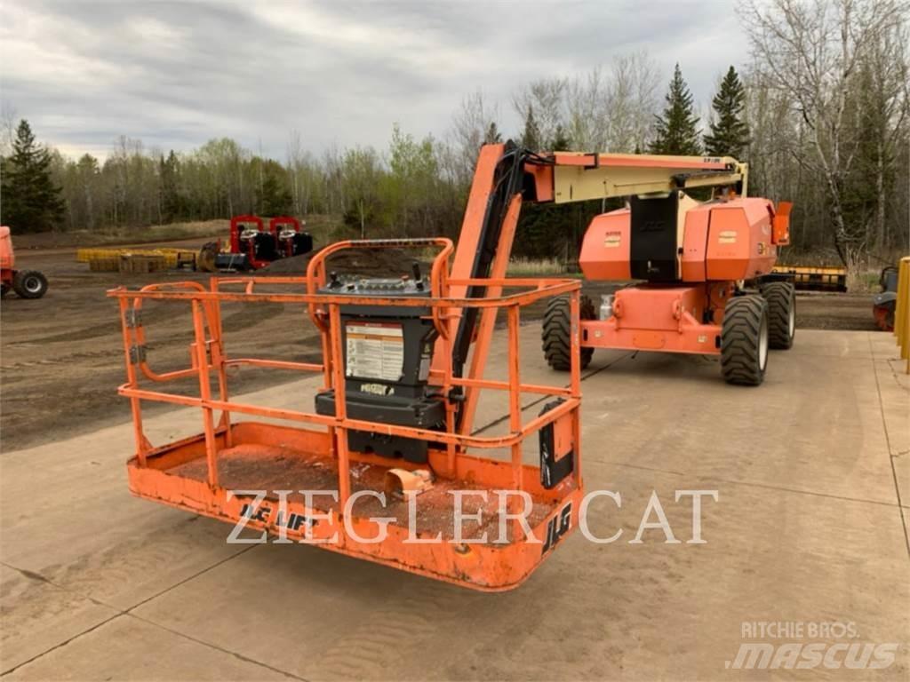 JLG 800AJ 曲臂高空作業車