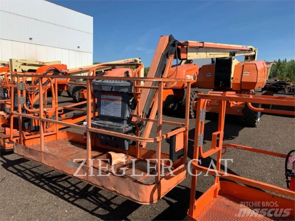 JLG 800AJ 曲臂高空作業車