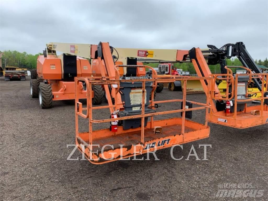 JLG 800AJ 曲臂高空作業車