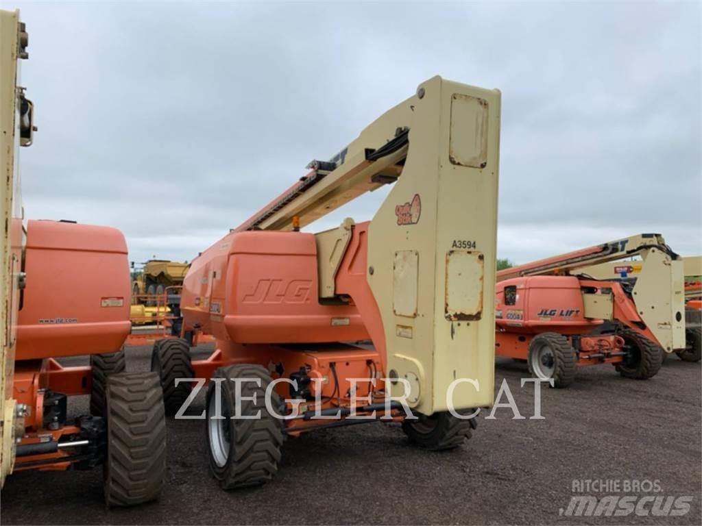 JLG 800AJ 曲臂高空作業車