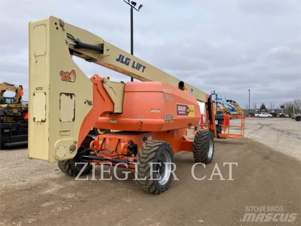 JLG 800AJ 曲臂高空作業車