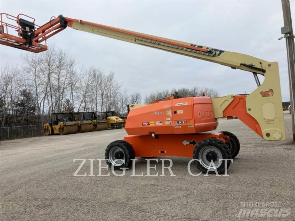 JLG 800AJ 曲臂高空作業車