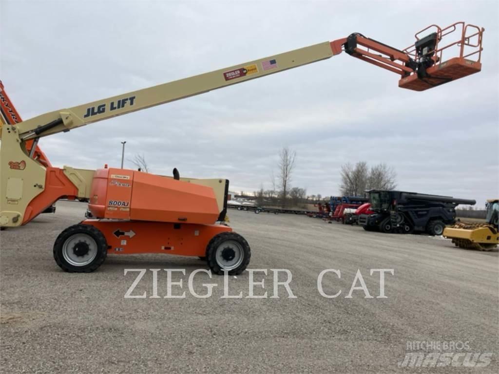 JLG 800AJ 曲臂高空作業車