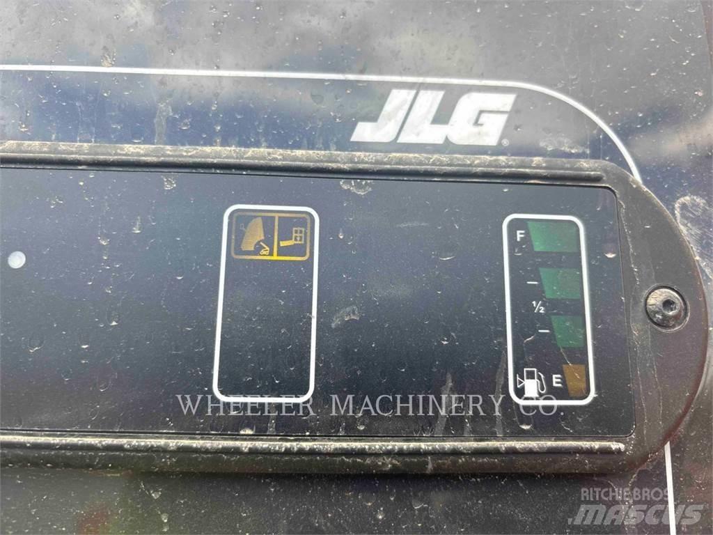 JLG 860SJ 曲臂高空作業車