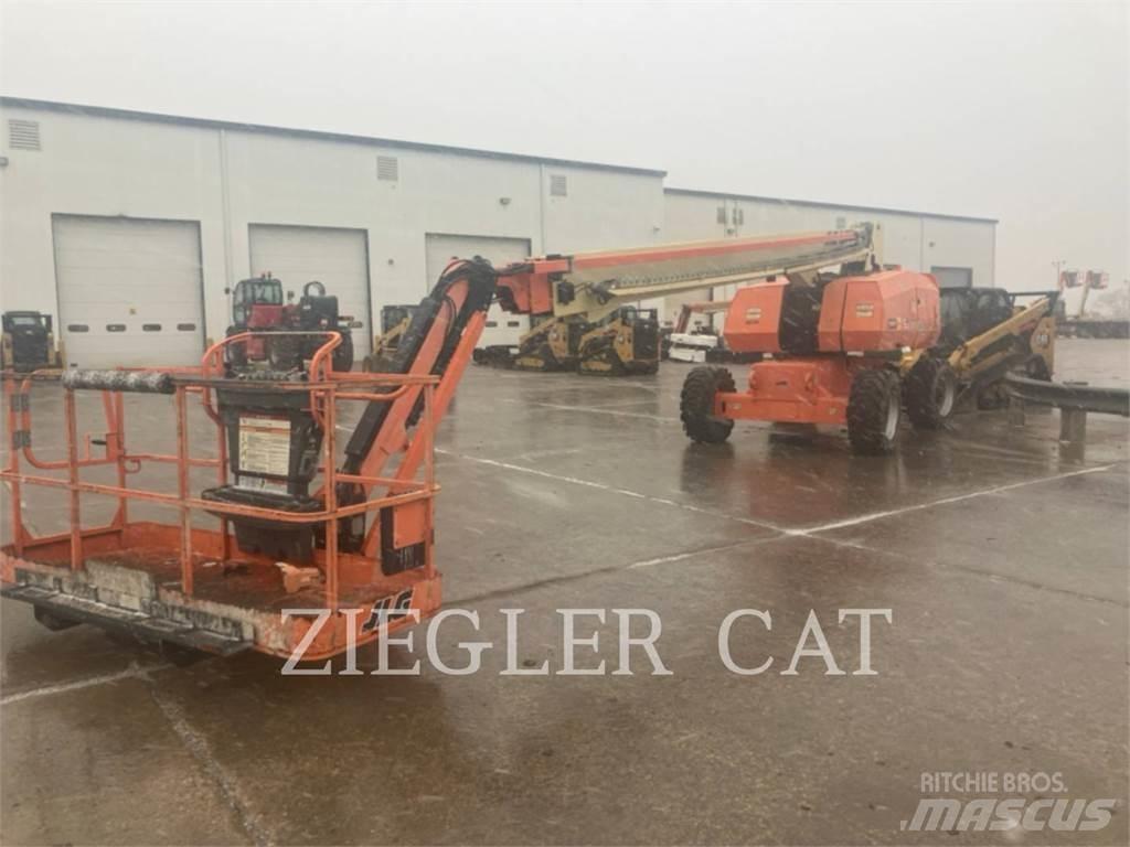 JLG 860SJ 曲臂高空作業車