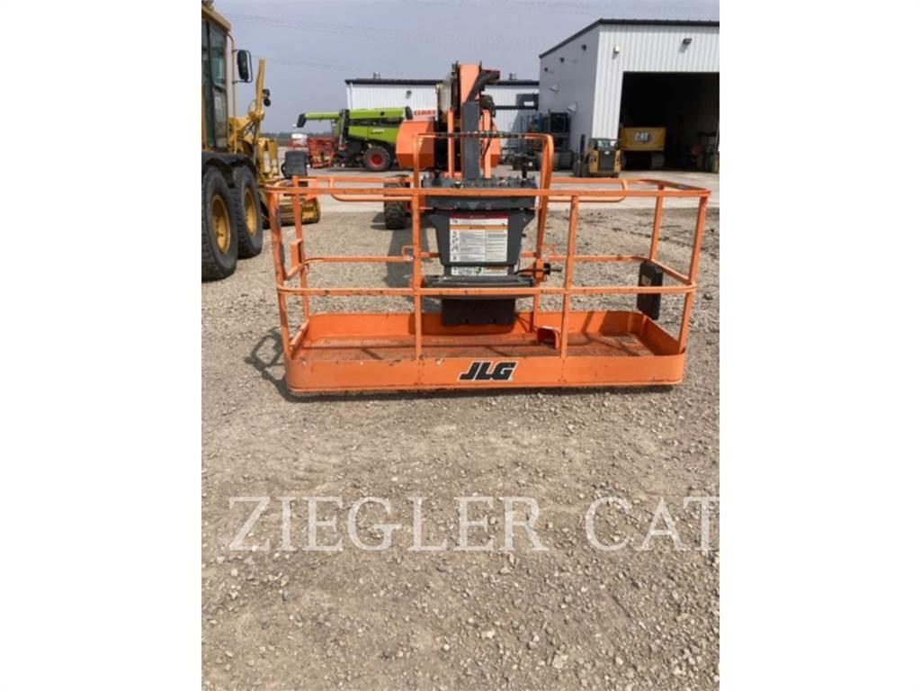 JLG 860SJ 曲臂高空作業車