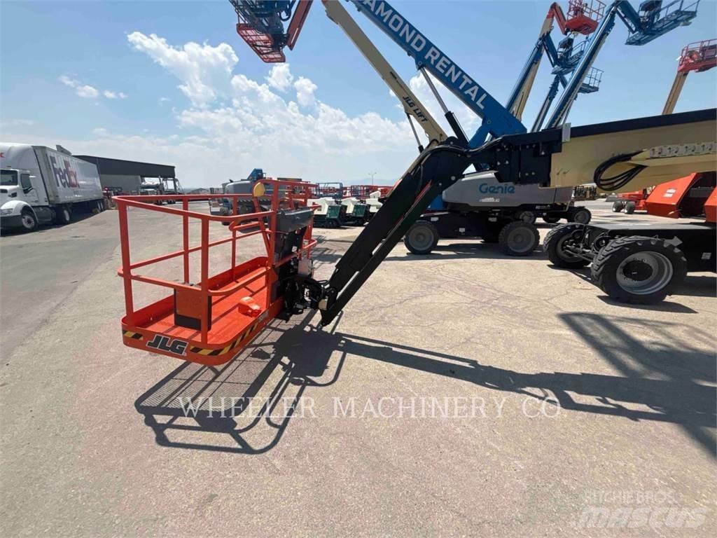 JLG 860SJ 曲臂高空作業車