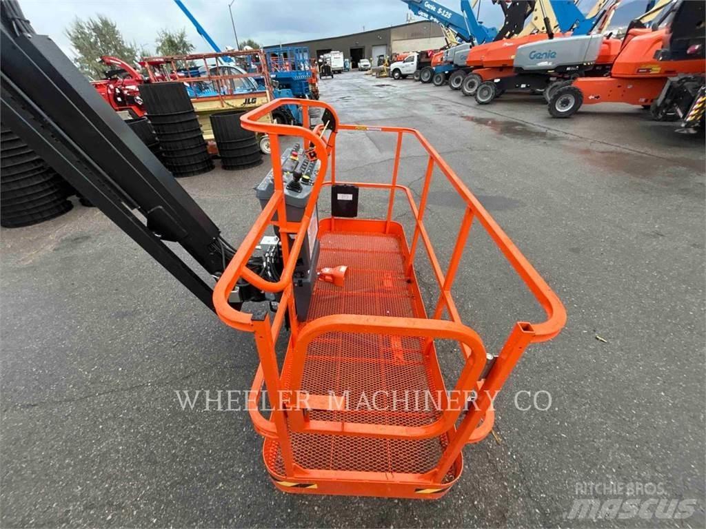 JLG 860SJ 曲臂高空作業車