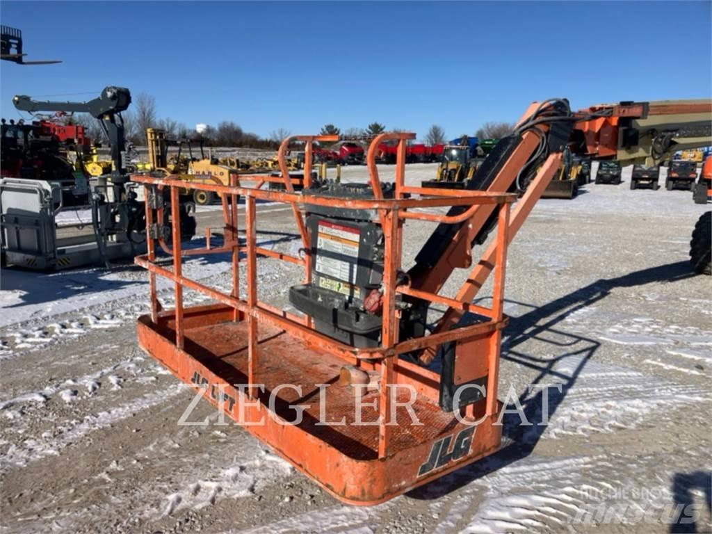 JLG 860SJ 曲臂高空作業車