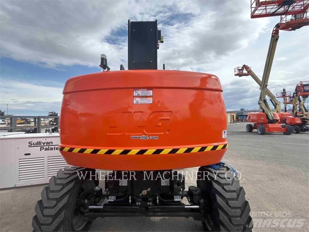 JLG 860SJ 曲臂高空作業車