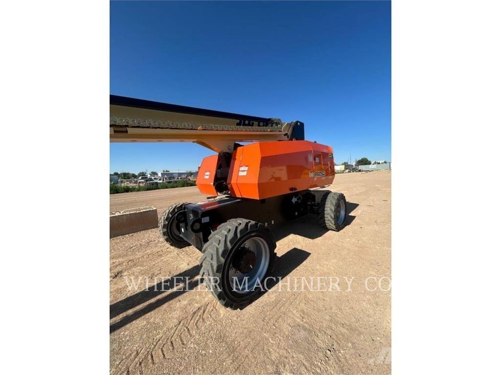 JLG 860SJ 曲臂高空作業車