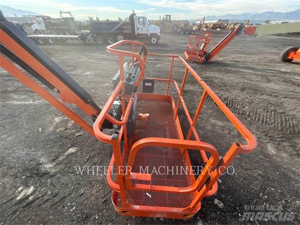 JLG 860SJ SP 曲臂高空作業車