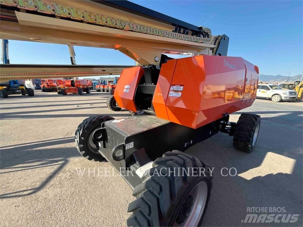 JLG 860SJ SP 曲臂高空作業車