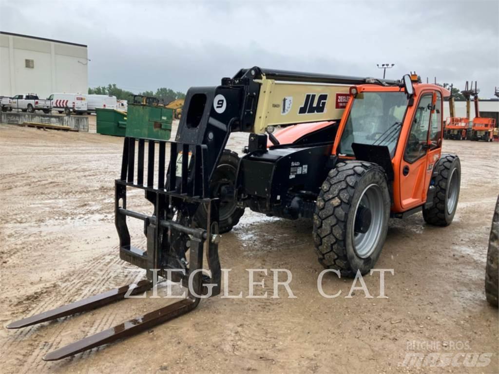 JLG 943 伸縮臂操作車