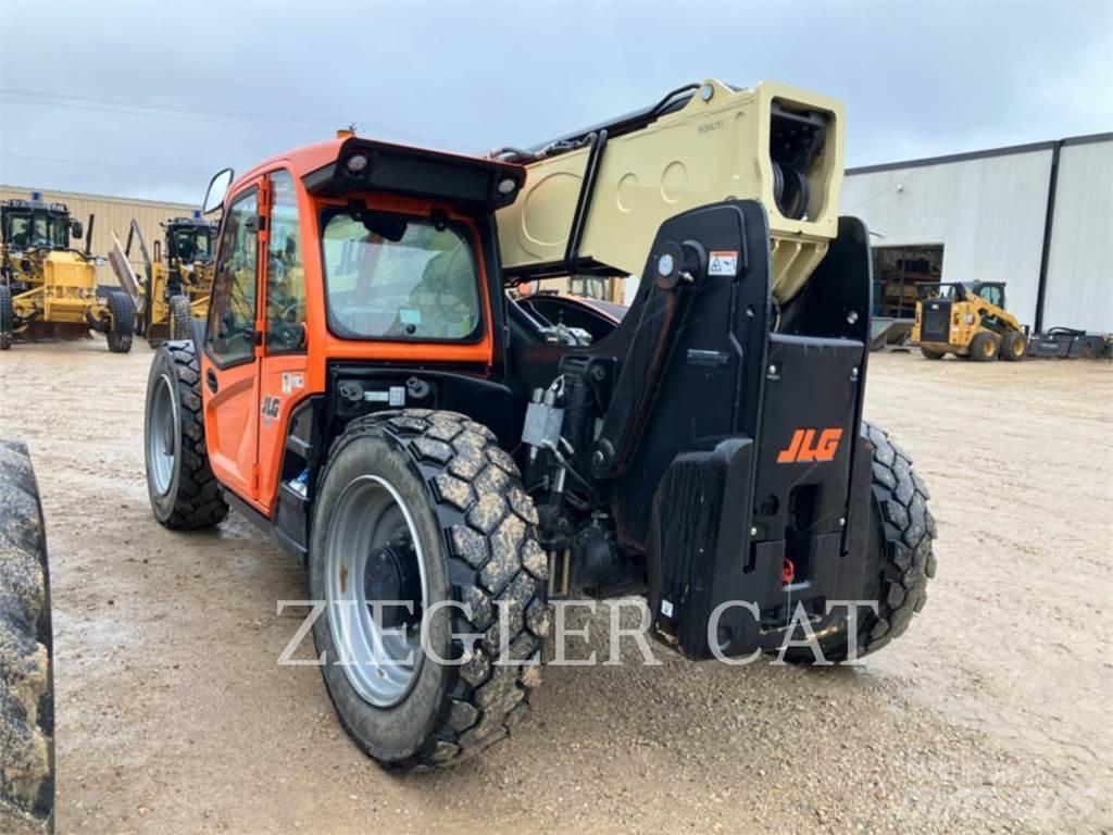 JLG 943 伸縮臂操作車