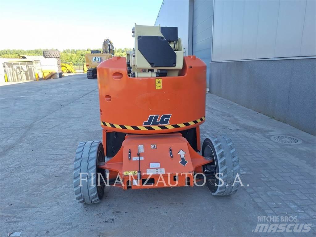 JLG BLANCO 伸縮臂操作車