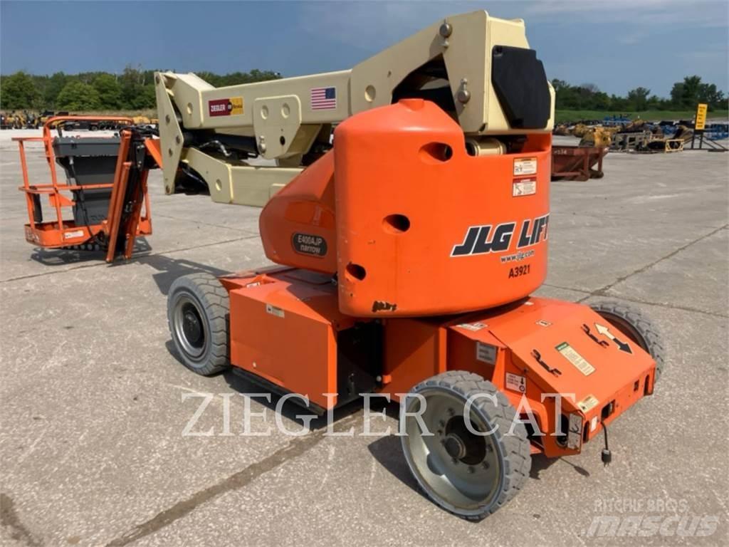 JLG E400AJPN 曲臂高空作業車