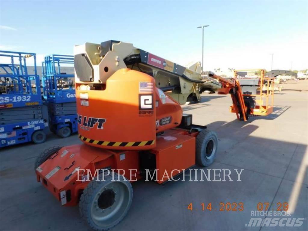 JLG E400AJPN 曲臂高空作業車
