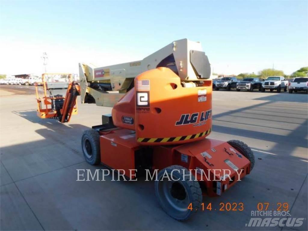 JLG E400AJPN 曲臂高空作業車