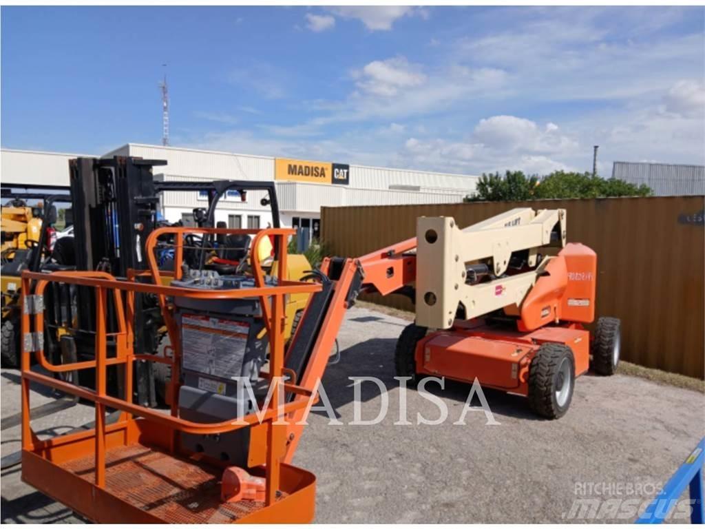 JLG E450AJ 曲臂高空作業車