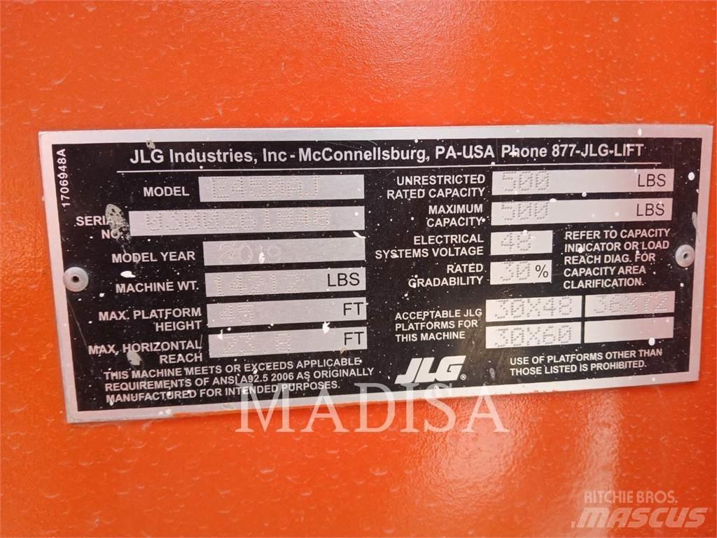 JLG E450AJ 曲臂高空作業車