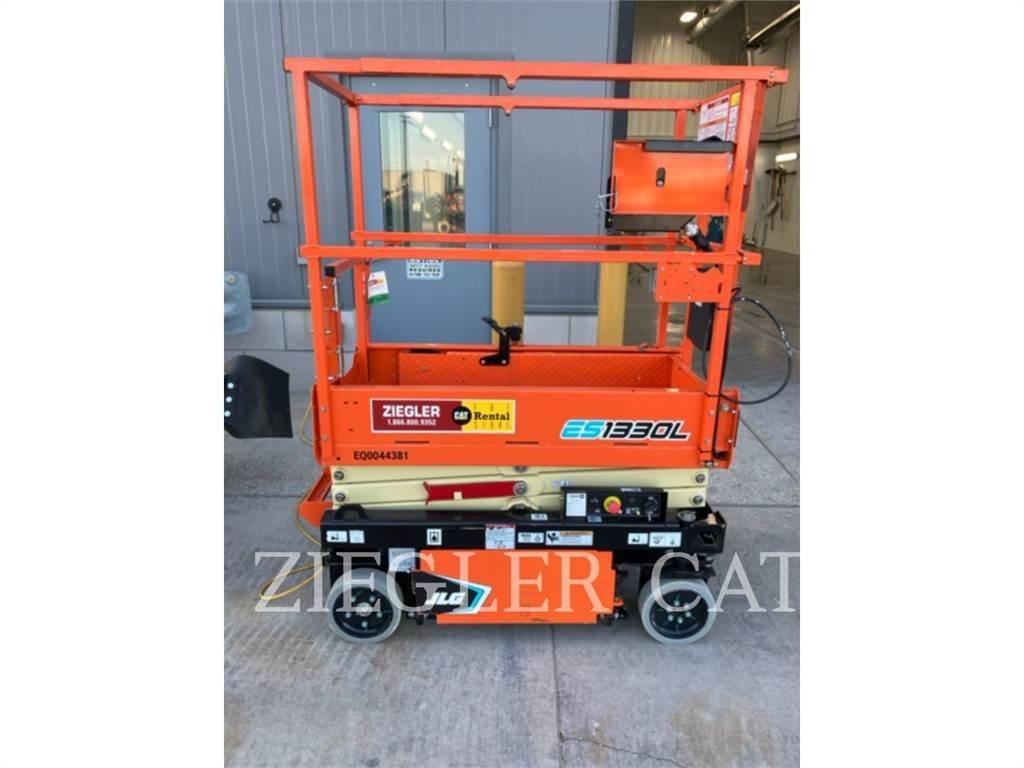 JLG ES1330L 剪式升降機