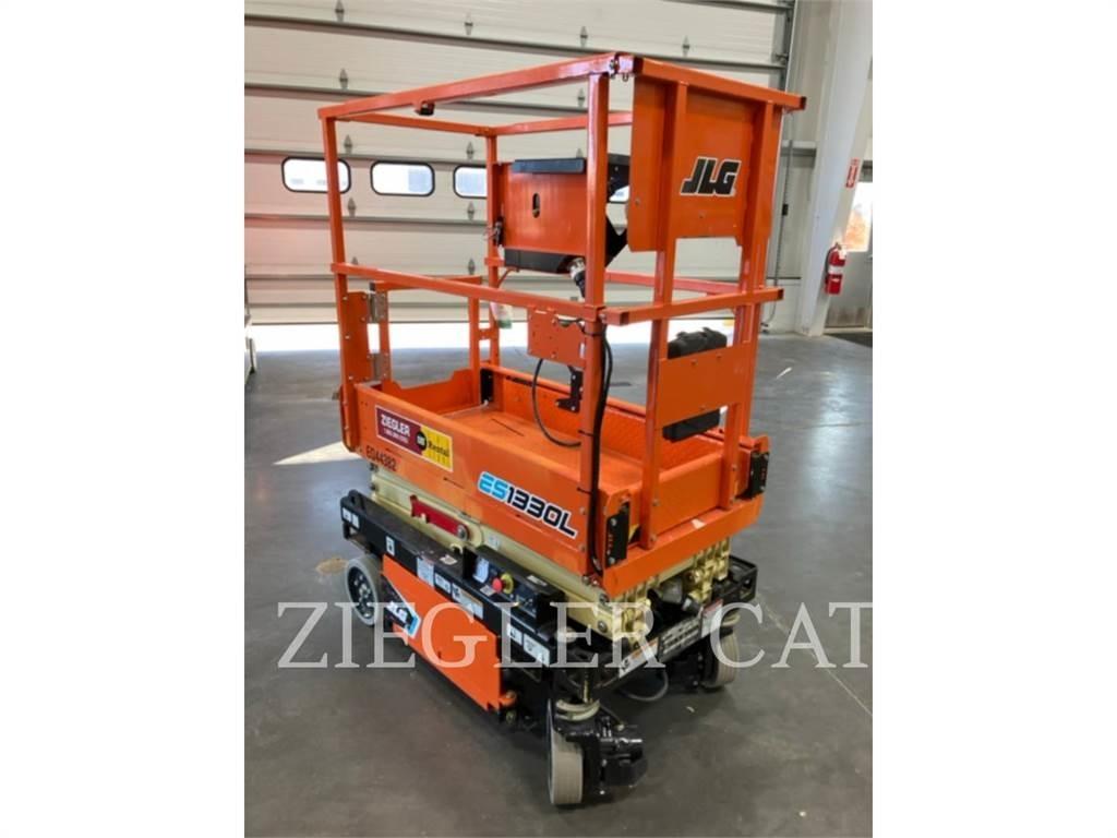 JLG ES1330L 剪式升降機