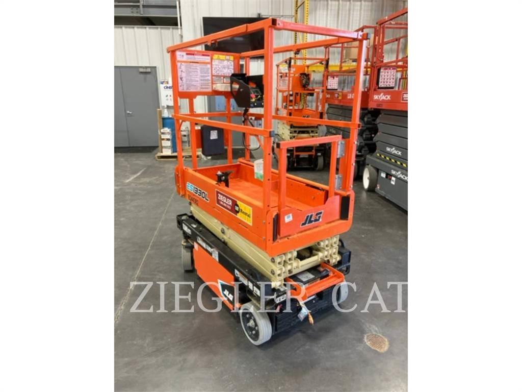 JLG ES1330L 剪式升降機