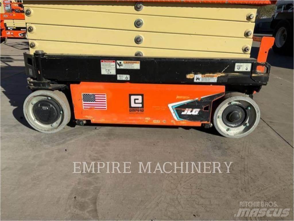 JLG ES1932 曲臂高空作業車