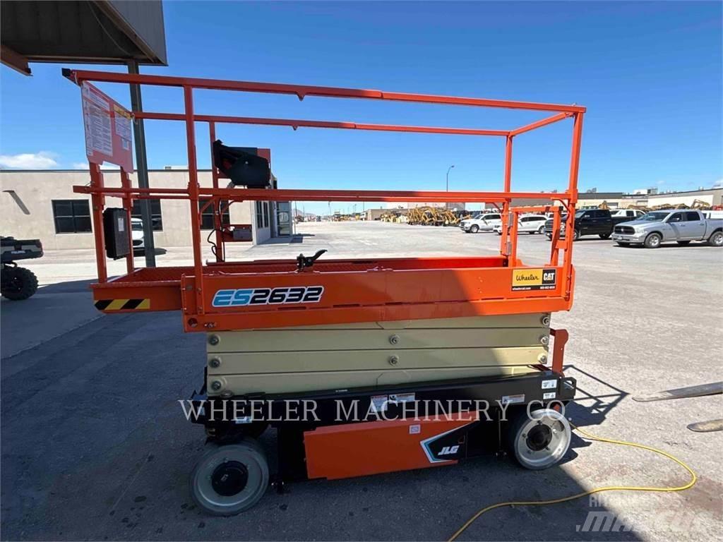 JLG ES2632 剪式升降機
