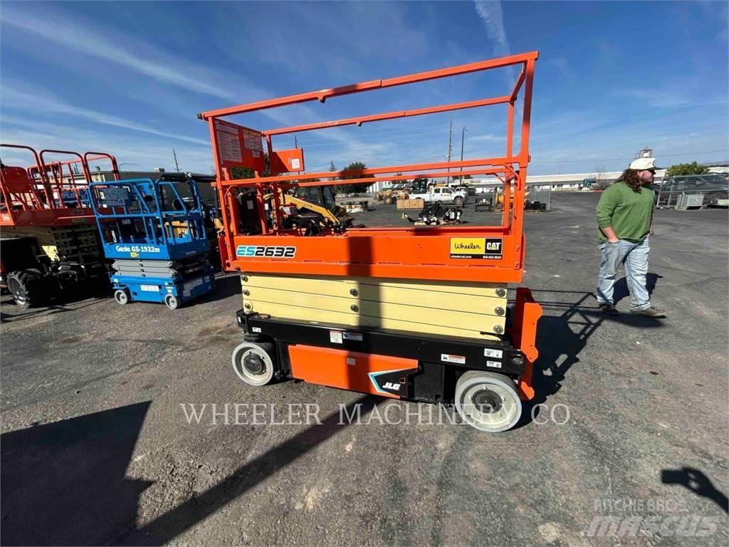 JLG ES2632 剪式升降機