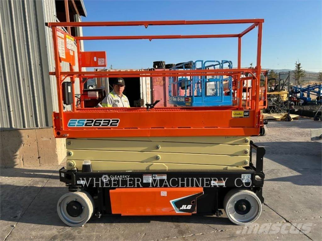 JLG ES2632 剪式升降機