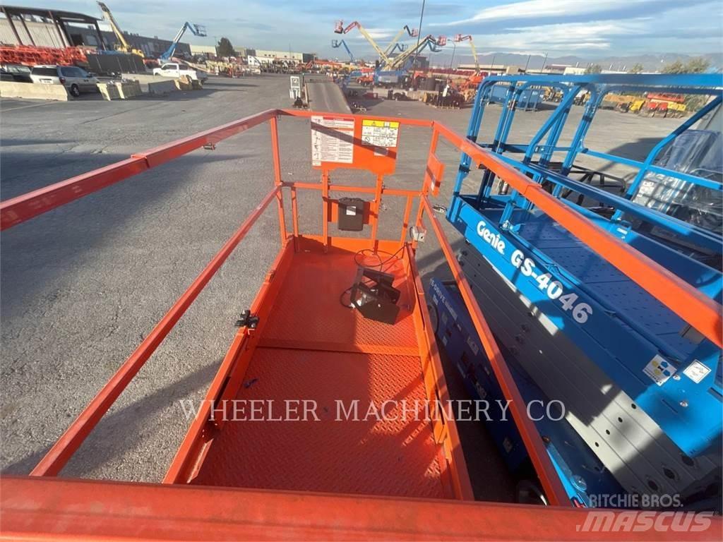 JLG ES2646 剪式升降機