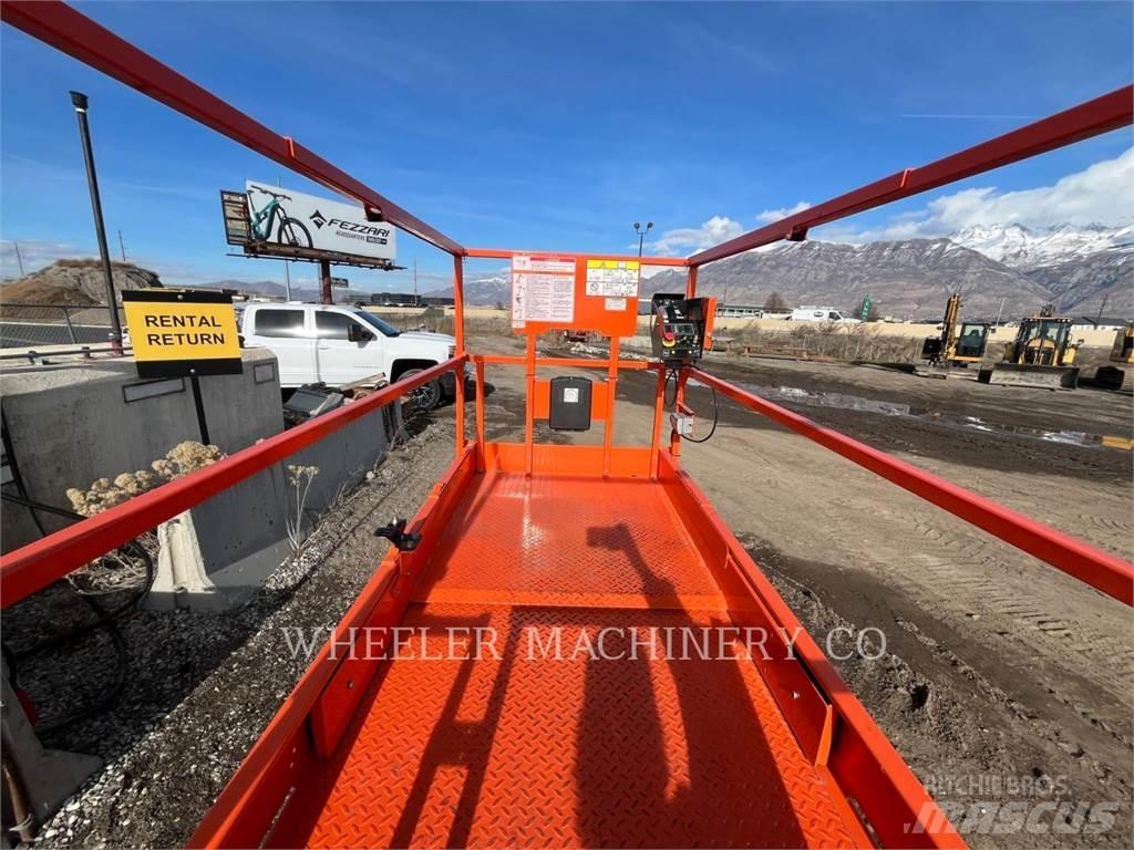 JLG ES2646 剪式升降機