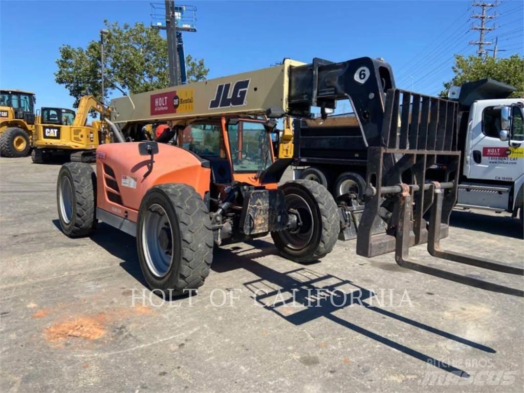JLG G6-42A 伸縮臂操作車