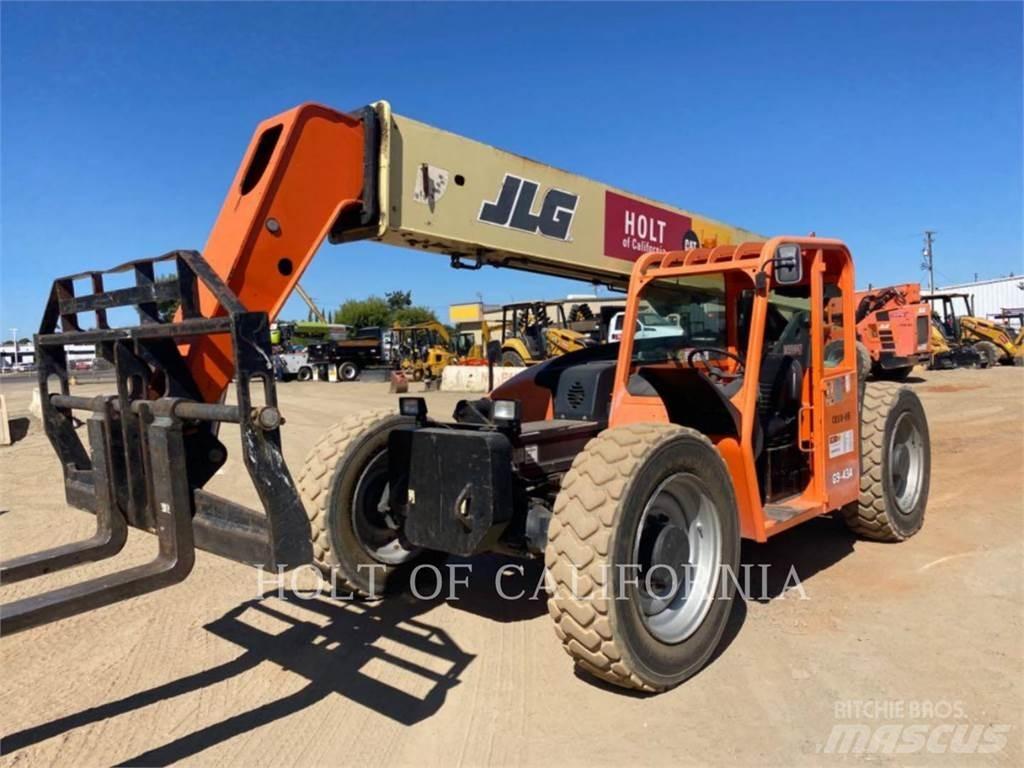 JLG G9-43A 伸縮臂操作車