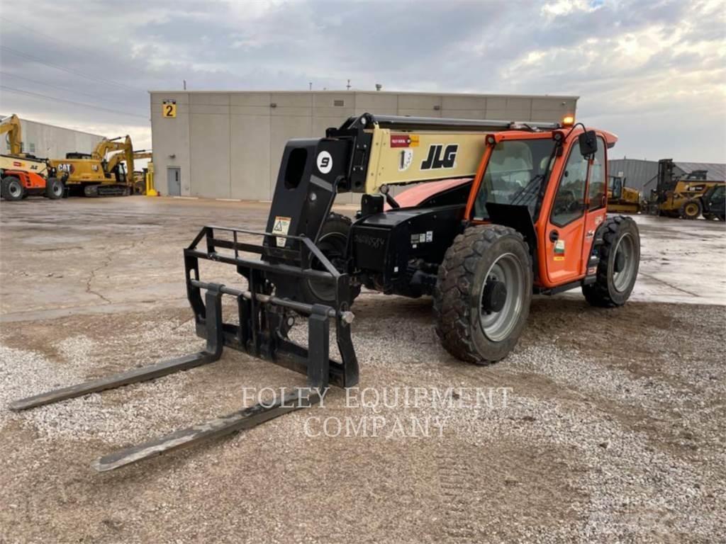 JLG G9-43AC 伸縮臂操作車