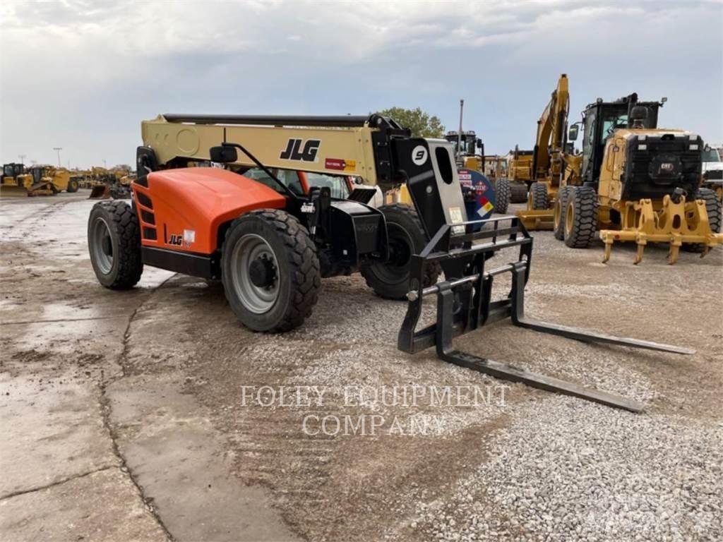 JLG G9-43AC 伸縮臂操作車