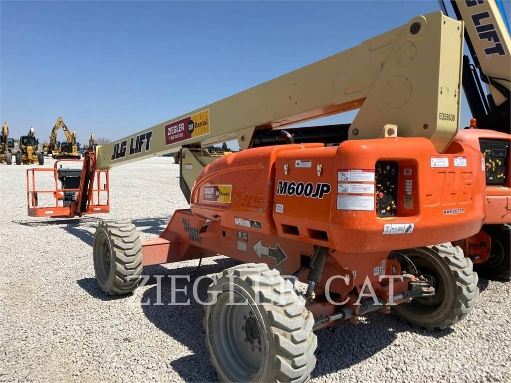 JLG M600JP 曲臂高空作業車