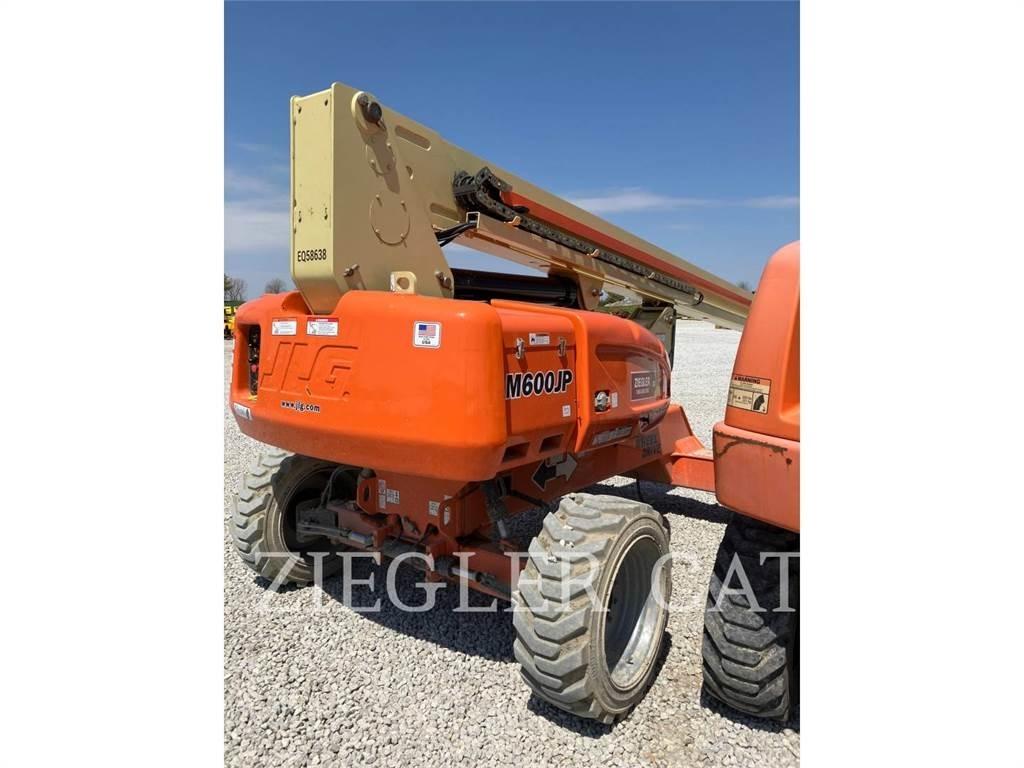 JLG M600JP 曲臂高空作業車