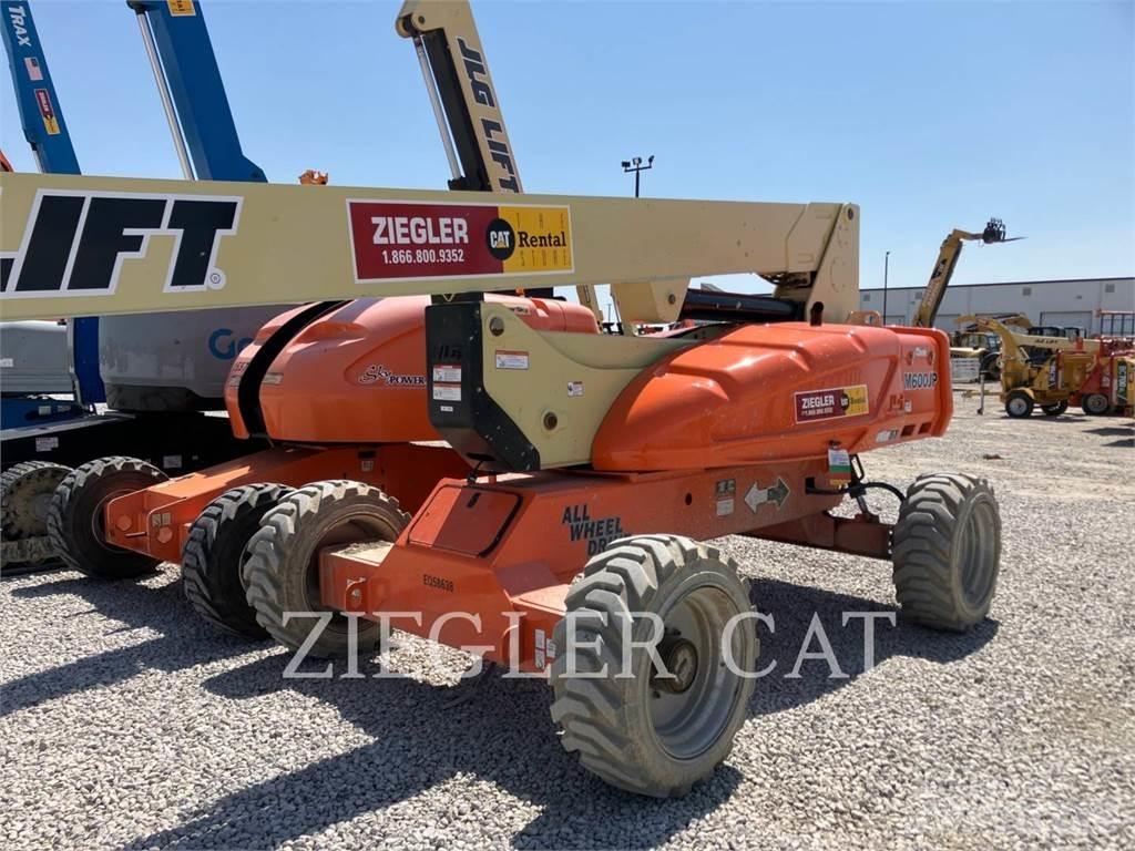 JLG M600JP 曲臂高空作業車